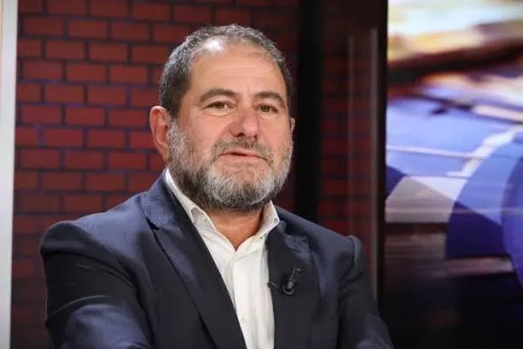 Në bulevard, “një botë e re po lind gërmadhash”