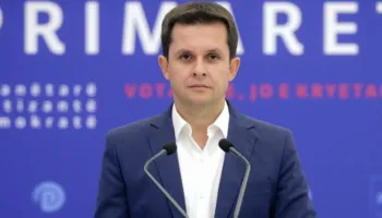 Në protestë ka drejtorë të PS, mund t’ua them edhe me emra/ Alimehmeti thirrje PD: Reflektoni