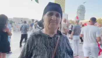 Nënë Liza sfidon Ramën: Kush janë delet, burri del para popullit nuk fshihet?