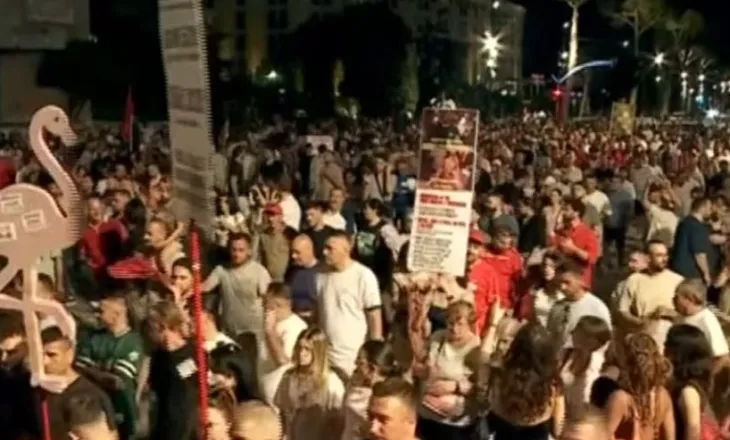 Nis marshimi masiv i protestuesve në rrugët e Tiranës, thirrja e prerë e qytetarëve: Rama jep dorëheqjen!