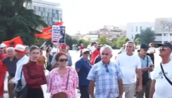 Nis protesta e 28-të kombëtare kundër Ramës, qytetarët mblidhen te sheshi Skënderbej