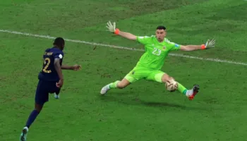 Një Martinez për Juventusin, bardhezinjtë insistojnë për portierin që i dha Messit Kupën e Botës