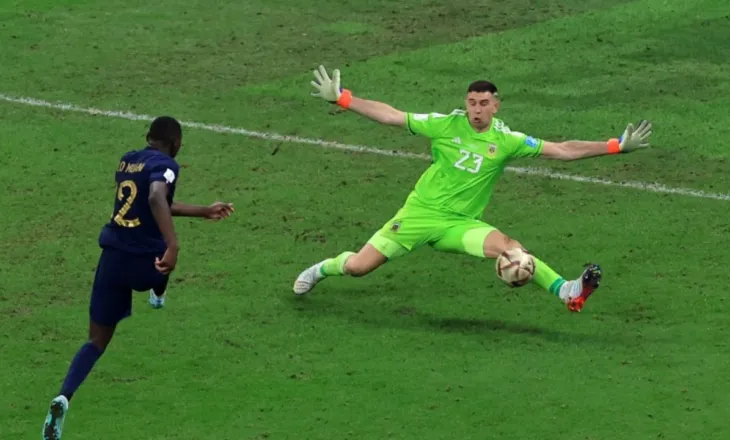 Një Martinez për Juventusin, bardhezinjtë insistojnë për portierin që i dha Messit Kupën e Botës