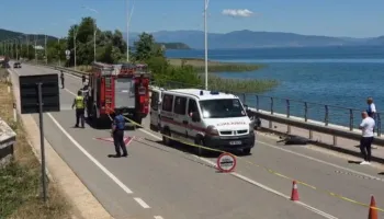 Një viktimë nga aksidenti në Pogradec, disa të plagosur në gjendje të rëndë