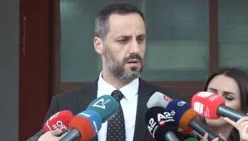 “Nuk do të ndalemi!” Lamallari lëshon sinjal të fortë për “Non Grata” të reja