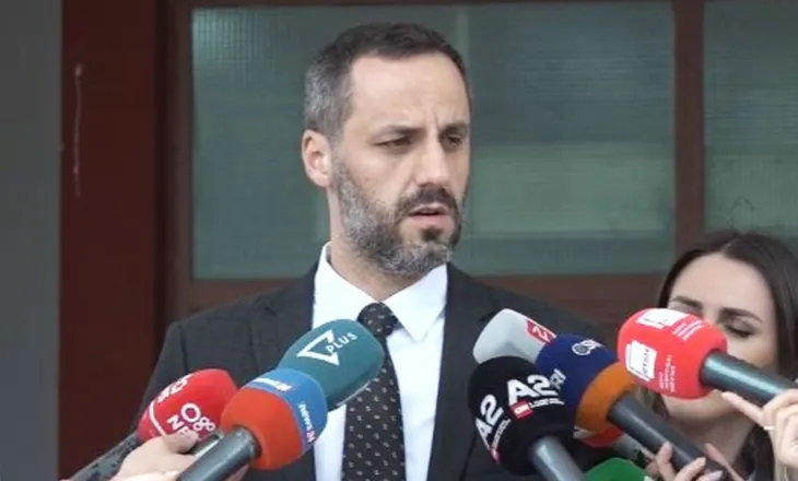 “Nuk do të ndalemi!” Lamallari lëshon sinjal të fortë për “Non Grata” të reja
