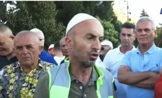 “Nuk e zhbëjnë dot revoltën tonë”/ Incidenti me flamurin izraelit: Ka grupe të infiltruara që duan të prishin protestën