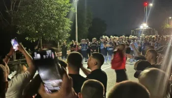 Nxitën qytetarët për të bllokuar rrugën drejt aeroportit, procedohen 19 protestues