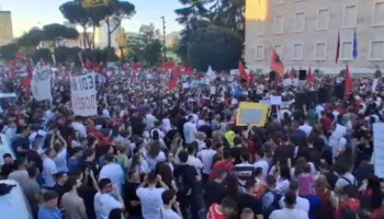 “O ne, o ti, Rame”/ Qytetarët: Nesër e gjithë Shqipëria në Tiranë. Protestë deri në largimin e kryeministrit!