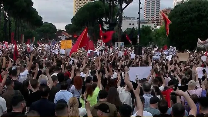 “O ne, o ti Rame”/ Qytetarët: Protestë deri në largimin e kryeministrit