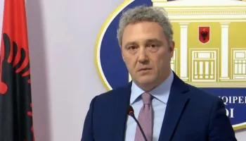 Padrino i vërtetë i Shqipërisë flet me gjuhën e rrugës!