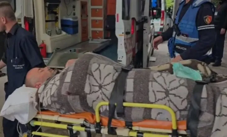 Pamjet me dron/ Ja ku jetonte ish ushtaraku që vrau policin e plagosi tjetrin, sillet me ambulancë në Tiranë