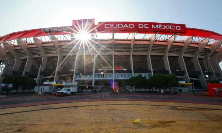 Panik gjatë Botërorit 2026, tifozi pëson infarkt pranë stadiumit “Azteca”