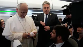“Papa është me të gjithë, por…”/ Ati i Shenjtë shuan dilemat dhe zbulon skuadrën që mbështet në Spanjë