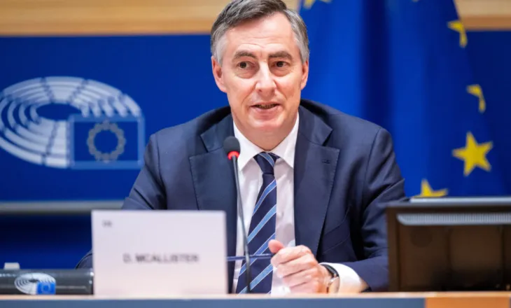Parashikimi i McAllister: Shqipëria mund të ketë 11 deputetë në Parlamentin Europian, Mali i Zi gjashtë
