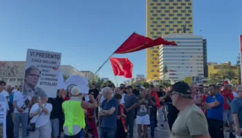 “Partitë e vogla kërkojnë terren politik përmes protestës”, deputetja: Ka të infiltruar nga Serbia dhe Greqia