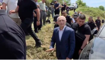 Pas ceremonisë mortore të babait, Ilir Meta largohet nga Çepani! Rikthehet në burgun 313