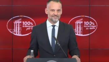 Pas debateve për mosparaqitje në punë, Arben Fetai jep dorëheqje nga posti i zv. kryeministrit të Maqedonisë së Veriut