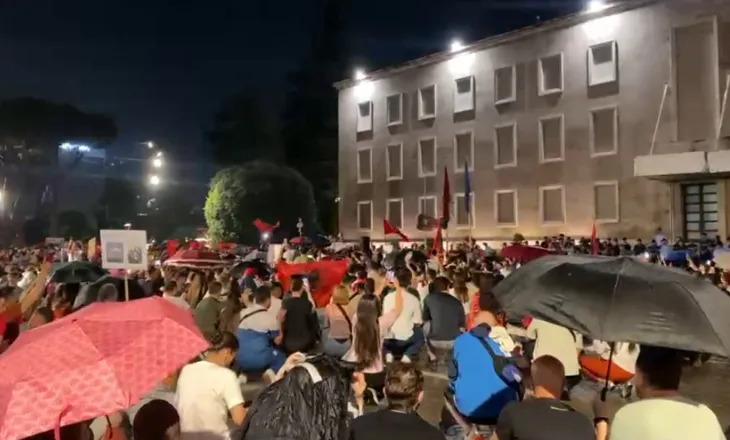 Pas më shumë se tre orësh, mbyllet protesta për Zvërnecin