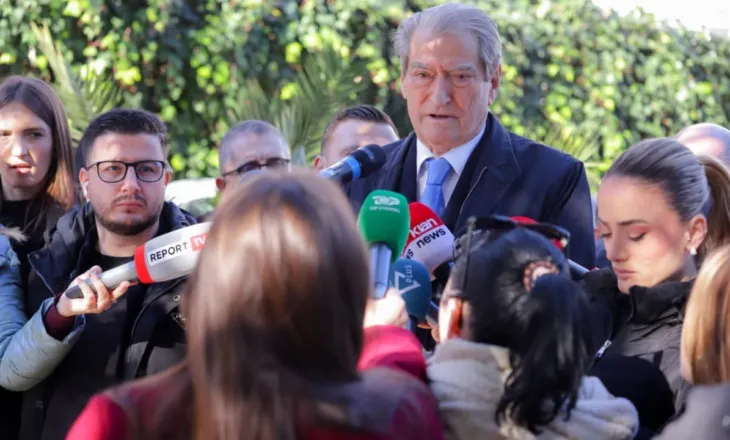 PD anulon foltoren e të hënës prej protestës së paralajmëruar për Zvërnecin? Berisha: Sot do mbështesim tubimin e Koalicionit për Familjen