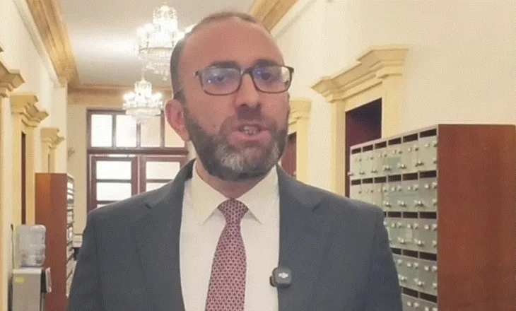 PD dorëzon në Kuvend kërkesën për shfuqizimin e 4 ligjve