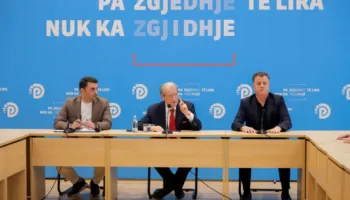 PD mbështet pa flamur kërkesat, Berisha: Ndërkombëtarët të ndihmojnë protestuesit