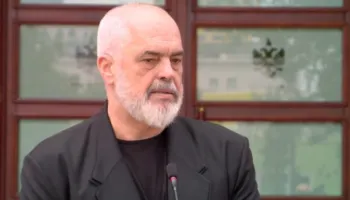 “Përfaqësoj vullnetin e mbi 800 mijë shqiptarëve”, Rama për protestën: Nuk flas me të kurdisur