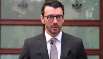 Përplasja mes ortakëve për aeroportin e Vlorës, Karakaçi:Kemi vendosur gjobat e para