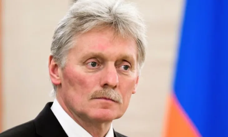Peskov: Largimi i Starmer nuk do të rregullojë raportet mes Moskës dhe Londrës