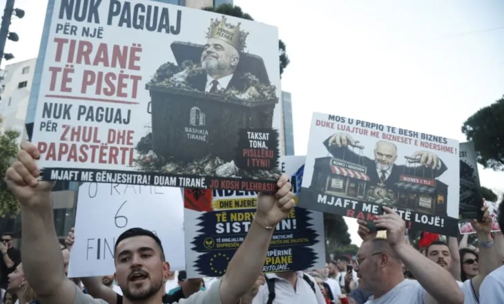 “Piktori që shkarraviti Shqipërinë”/ Protestuesit vijojnë me thirrje