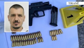 Plagosi me thikë 2 persona/ Ky është 41-vjeçari i arrestuar pas dy javësh në kërkim (FOTO)