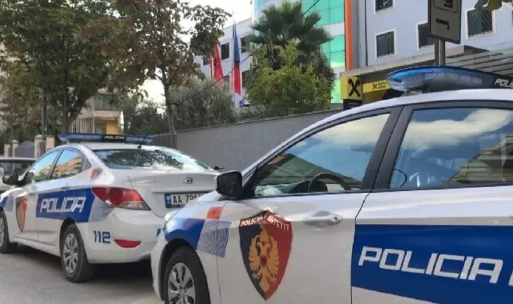 Plagosi me thikë në bark 23-vjeçarin në Korçë, arrestohet autori