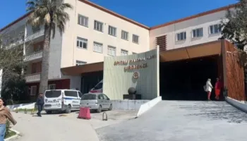 Plagosje me thikë në Vlorë/ Një person transportohet me urgjencë në spital