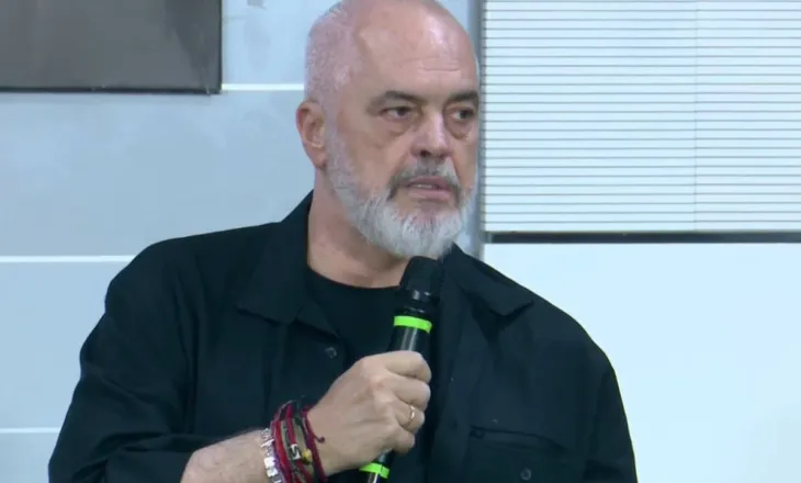 “Po kur thonë 5 kushte…”/ Rama ironizon protestuesit: Nëse jap dorëheqjen, si do i bëj katër të tjerat?