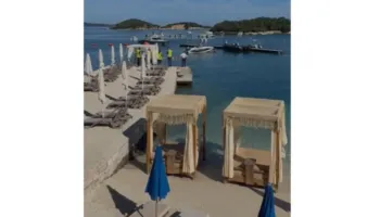 Policia aksion në plazhet e Ksamilit, ja çfarë po ndodh