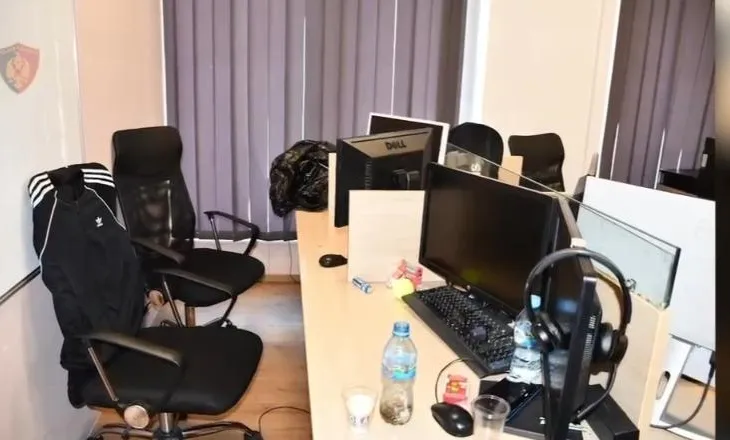 Policia e Tiranës godet call center-in mashtrues, 7 të arrestuar dhe 27 nën hetim në operacionin “End Point”