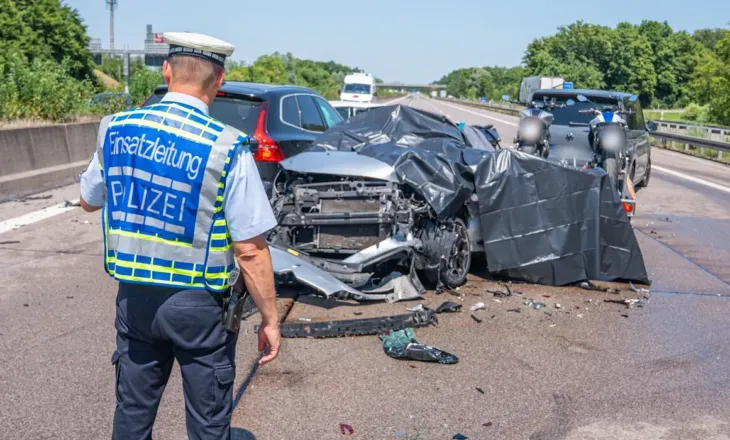 Policia gjermane jep detaje për aksidentin ku humbën jetën dy motra nga Kosova