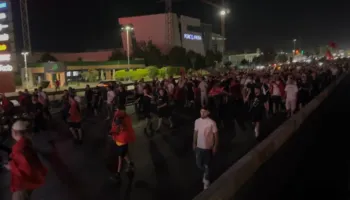 Policia nis hetimet për bllokimin e autostradës, kush i orientoi protestuesit drejt Rinasit?