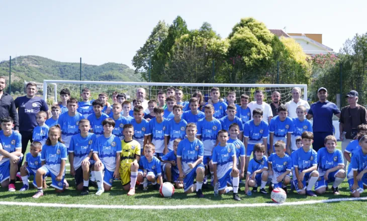 Presidenti Duka inauguron fushën e re në Picallë: Investim për fëmijët, të rinjtë dhe të ardhmen e futbollit