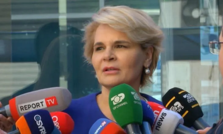 “Presidenti u rrëmbye dhe u tërhoq zvarrë nga 5 policë”/ Gjyqi në GJKKO, Kryemadhi: Dosja bazohet në thashetheme, USB-ja me prova…
