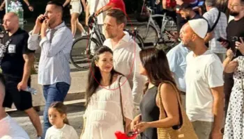Princ Leka del hapur në mbështetje të qytetarëve: Shqipëria ka nevojë për zhvillim