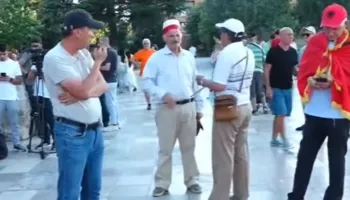 Protesta në ditën e 18 kundër ndërtimit në Zvërnec, nis grumbullimi i qytetarëve në Sheshin “Skënderbej”