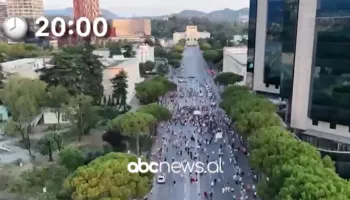 Protesta në Tiranë, ja pjesëmarrja e qytetarëve në orën 20:00! Pamje me dron
