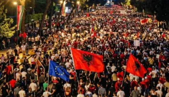Protesta në Tiranë jehonë në mediat botërore, DW: Protesta masive kërkon dorëheqjen e Ramës