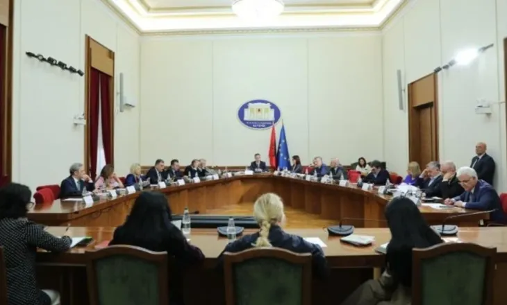 Protesta përplas PS-PD, rrëzohet kërkesa për mocion me debat