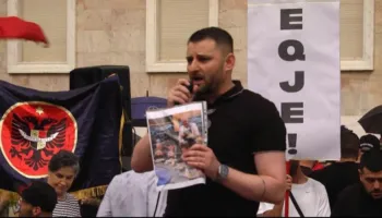 Protesta, qytetarët nisin marshimin në rrugët e Tiranës