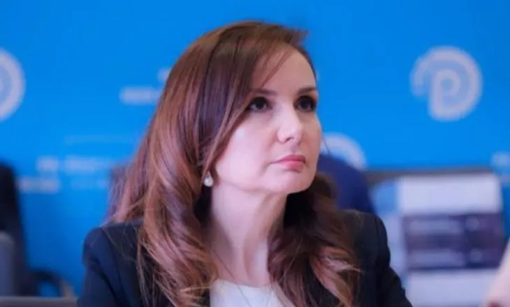 Protesta, Tabaku: Loja ka mbaruar! Shqipëria është lodhur nga korrupsioni dhe arroganca