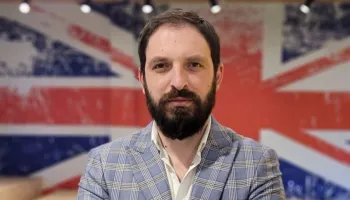 PROTESTAT/ ANALISTI: KURTI XHELOZ ME EDI RAMEN