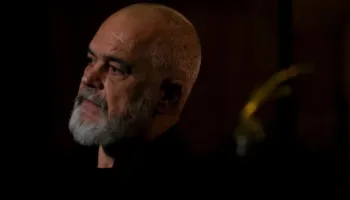 Protestat masive/ Revista gjermane, ‘Spiegel’: Edi Rama drejt rrëzimit nga pushteti