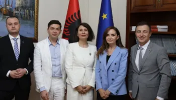 “Protestat pasqyrojnë pakënaqësinë ndaj qeverisë”, Tabaku takim me eurodeputetin Kovatchev